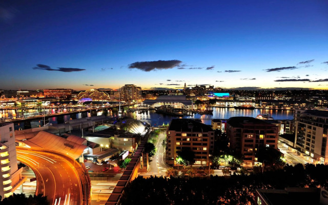 Metro Apartments on Darling Harbour - Sydney