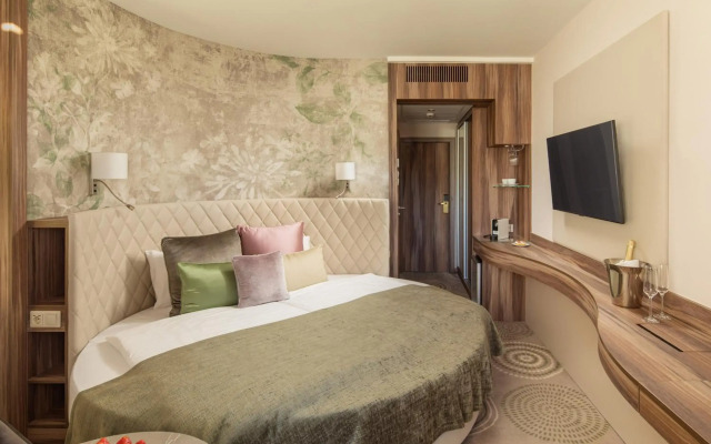 Hotel Carbona Thermal Spa