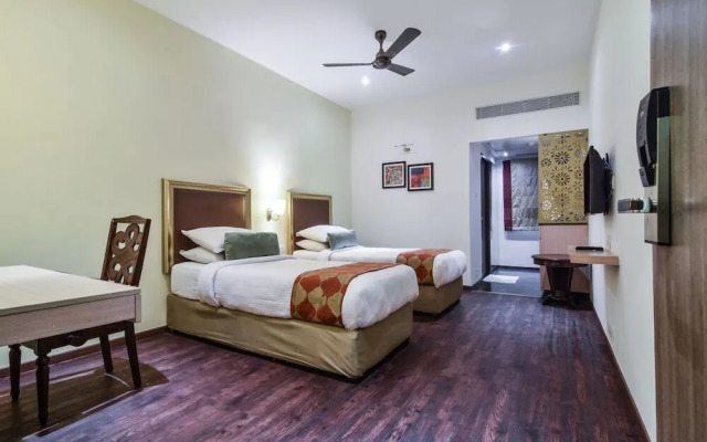 Hotel Sabareesh Park