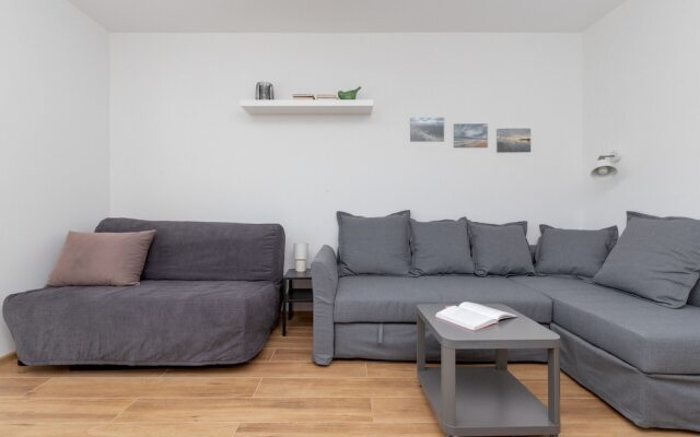 Studio With Sea View Gdynia by Renters