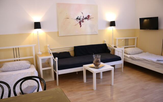 a-domo Apartments Mülheim - Apartments, Lofts & Hostel Rooms - short or longterm - single or grouptravel