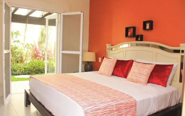 Exquisite Condo with Roof Pool I Near 5th & Beach