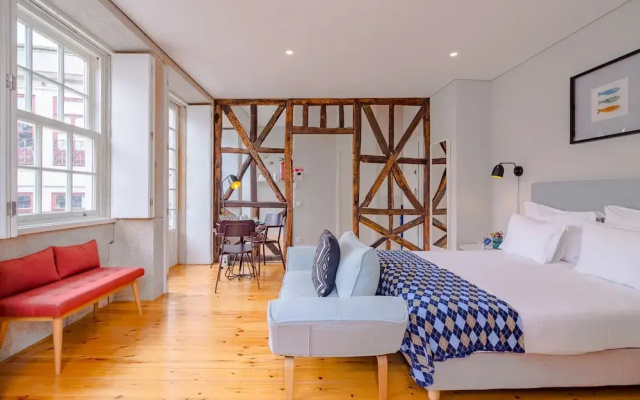 Pretty Apartment With Modern Comforts