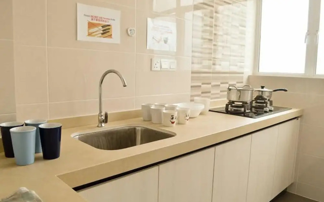 Summertime Arena Suite 1