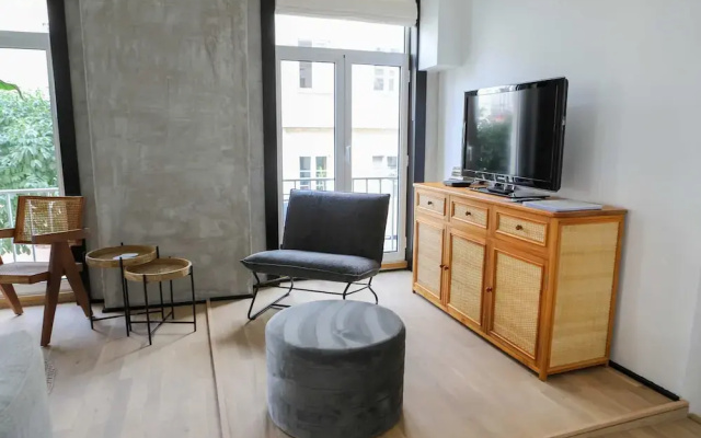 Denise - Belle Epoque Apartment With Modern Comfort