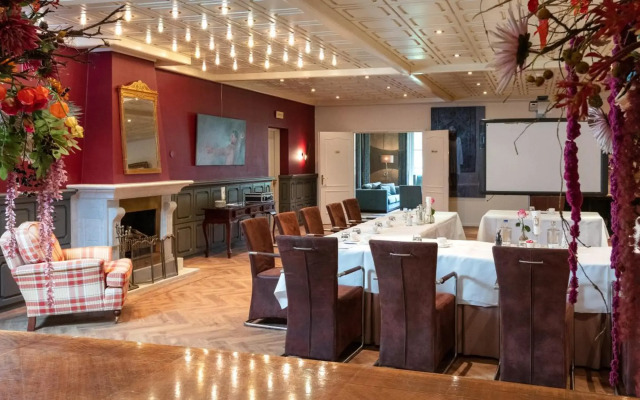 Landhuishotel & Restaurant De Bloemenbeek