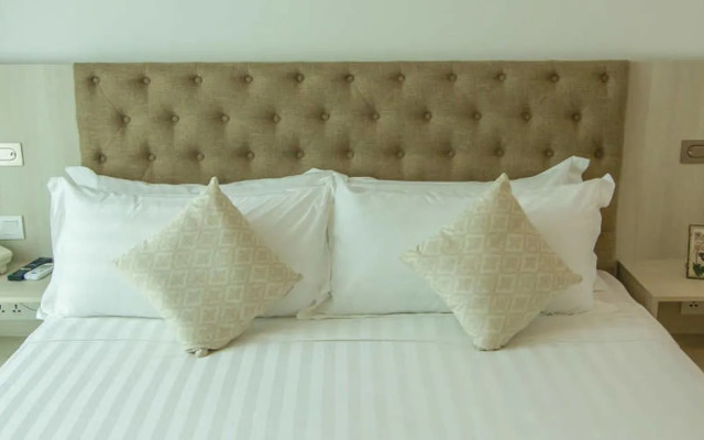 The Twin B Palace Hotel & Apartments