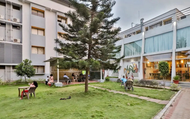 Spot On 45289 Shanthiniketan Homes