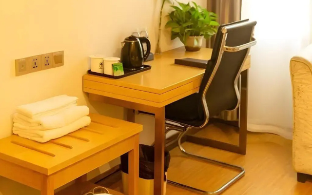 GreenTree Inn Xinyang Gushi County Liaocheng Avenue