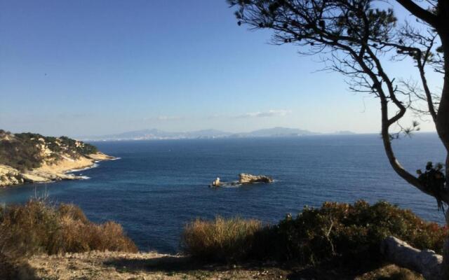 Front de mer les pieds dans l'eau