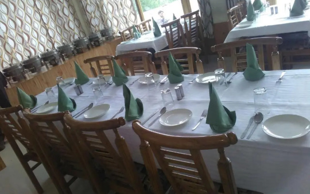 Lotus Inn River View