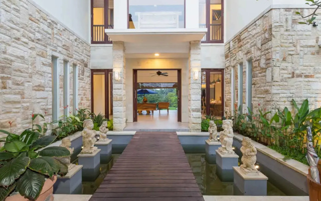 Tini Villa