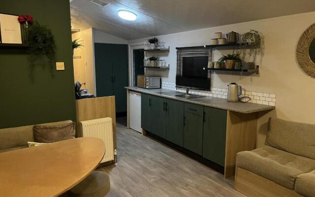 Beautiful 3 bedroom caravan with hot tub - Tattershall Lakes