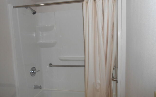 Americas Best Value Inn - Williamsburg/Lightfoot Area