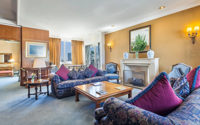 Claridge Hotel