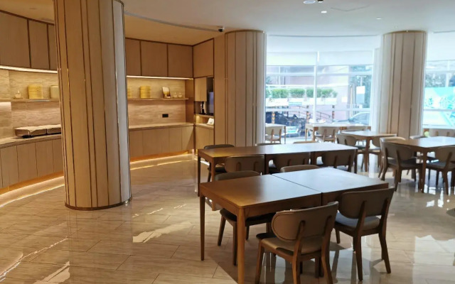 Ji Hotel Lujiazui Babaiban