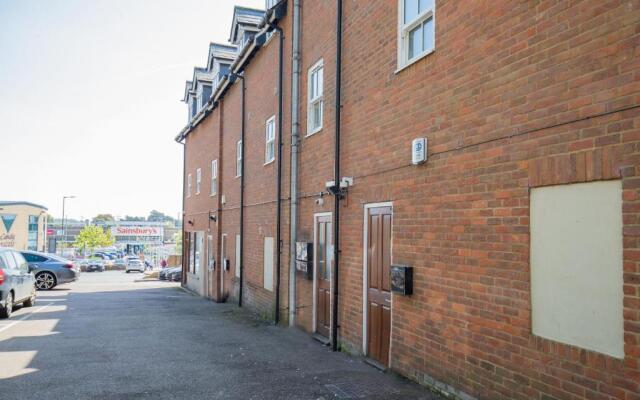 Velvet 2-bedroom Apartment, Brewery Road, Hoddesdon