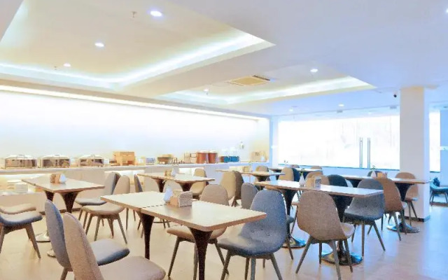 Hanting Hotel Shenzhen Nanshan Metro Station