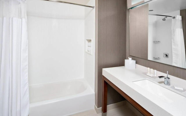 Courtyard by Marriott Knoxville Downtown