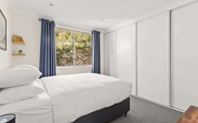 Beautifully Peaceful 2-bed Apartment