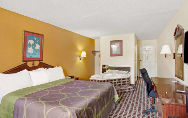 Super 8 by Wyndham Forrest City AR