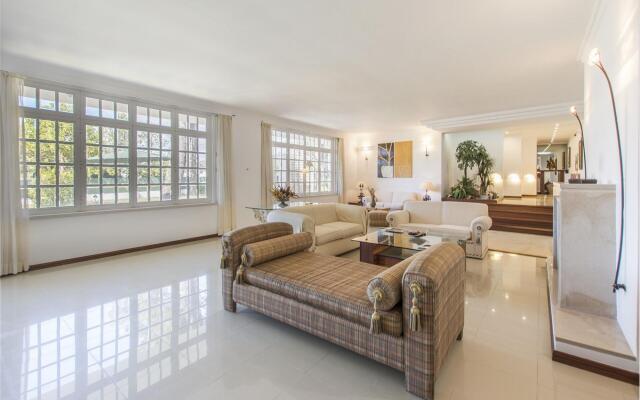 Villa Maia (AL) in Corroios