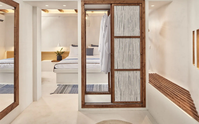 Parian Boutique Hotel