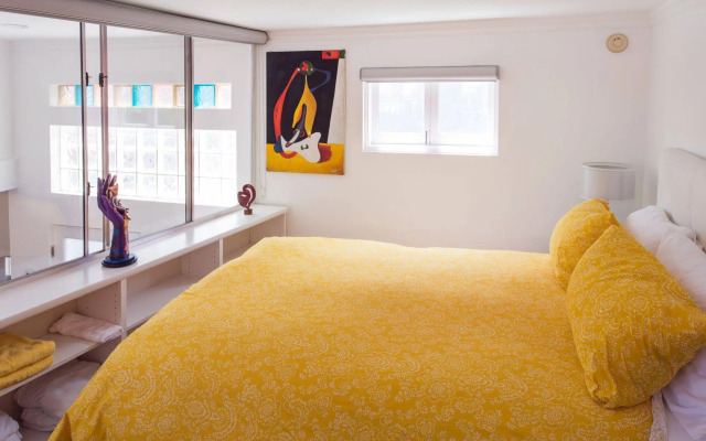 Beverly Hills Modern Guesthouse