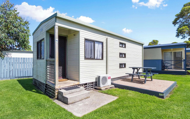 Waters Edge Holiday Park