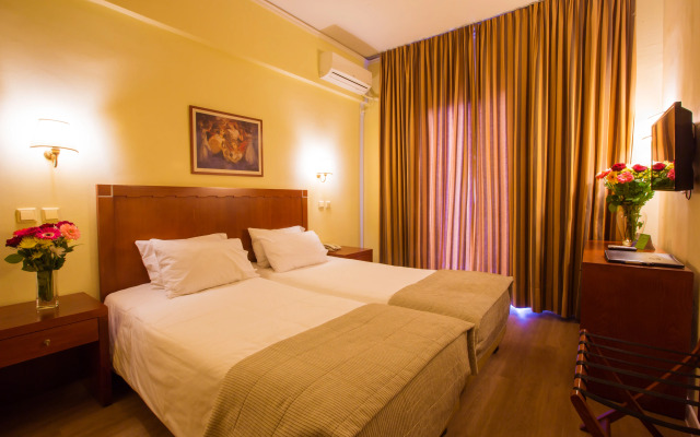 Marina Hotel 