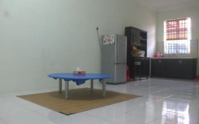 Al-Yasr Guest House Pendang