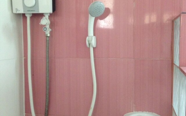 Yaowamal Apartment