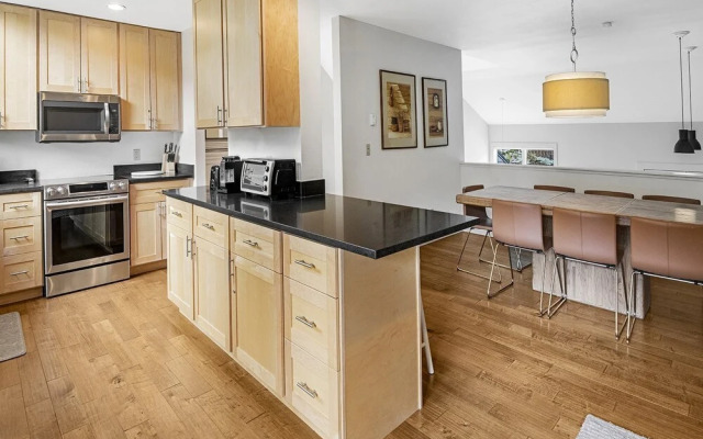 Coldstream Townhome 7