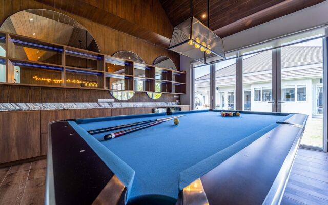 Luxury 7 Bedroom Pool Villa - WL67