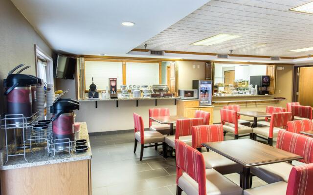 Comfort Suites