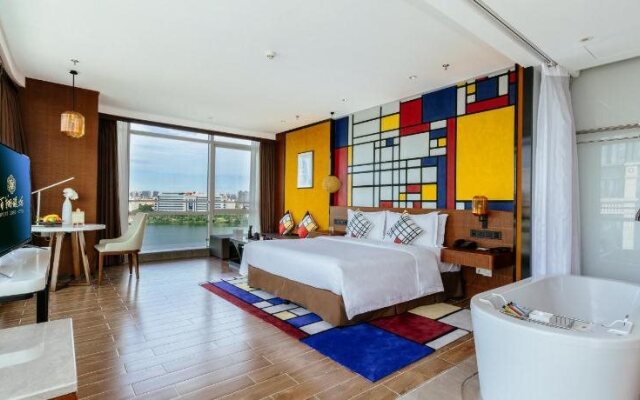 Hisilk Artwork Center Fliport Coso Hotel