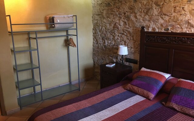 Masia Can Oller by Checkin