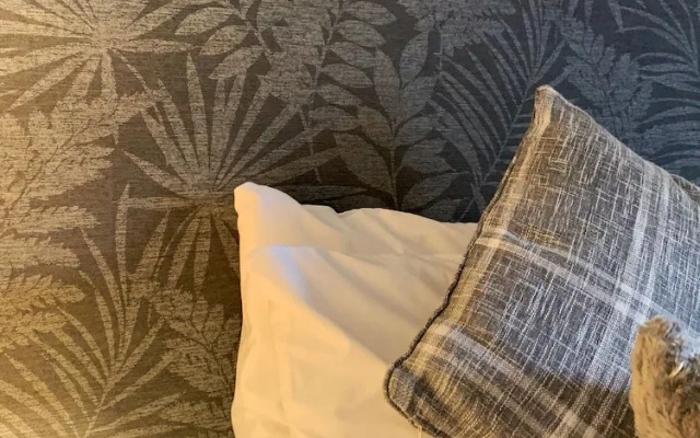 The Hopetoun Arms Hotel