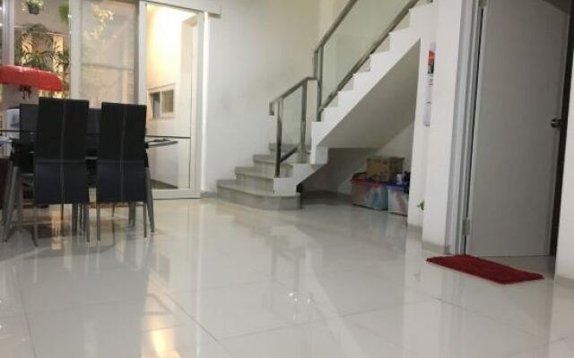 Crystal Guesthouse