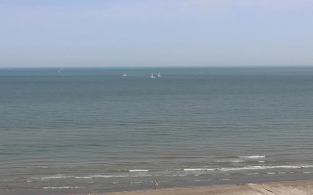 Apartment in Nieuwpoort With sea View