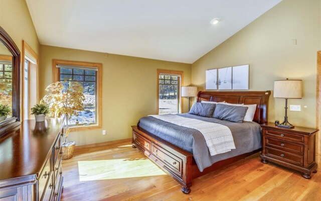 Snowy River 4 Bedroom Home by RedAwning