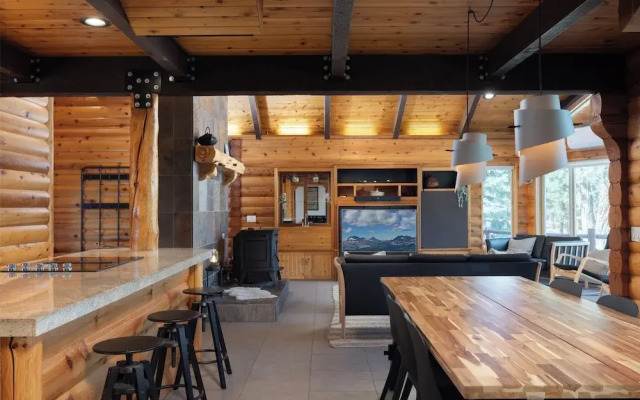 High-end Cabin 3BR 30min to Hoodoo Ski