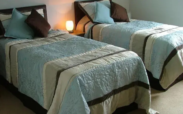 Mead Lodge B&B