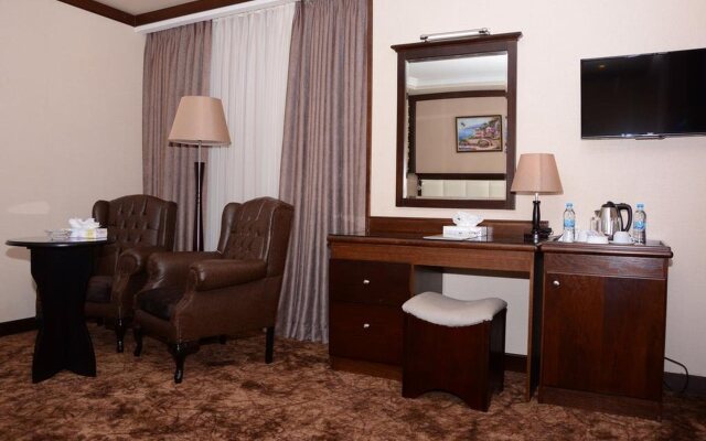 Rojina Hotel
