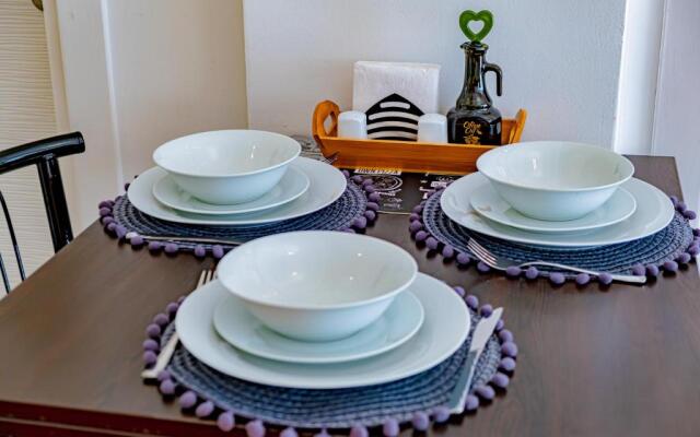 Luxury One-Bedroom Apartment with Private Garden Lukomorye E3