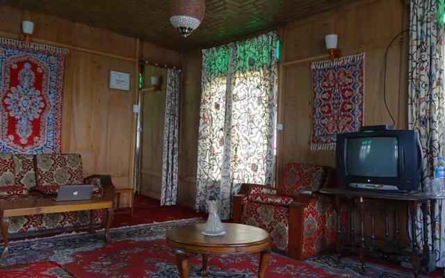 Shalimar Group of Houseboats