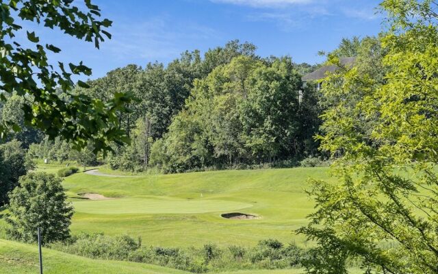 The Branson Experience - Balcony w/ Golf Views