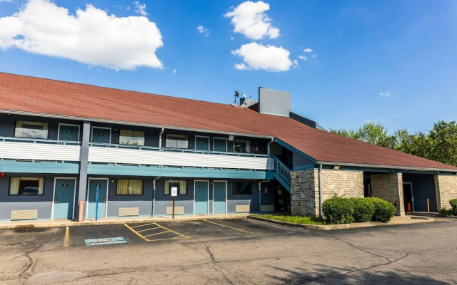 Super 8 Cincinnati Oh