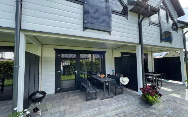 Cottage in Sianozety Near the Beach