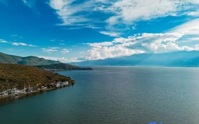 Yueqiwu Ocean View Homestay (Shuanglang Erhai, Dali)